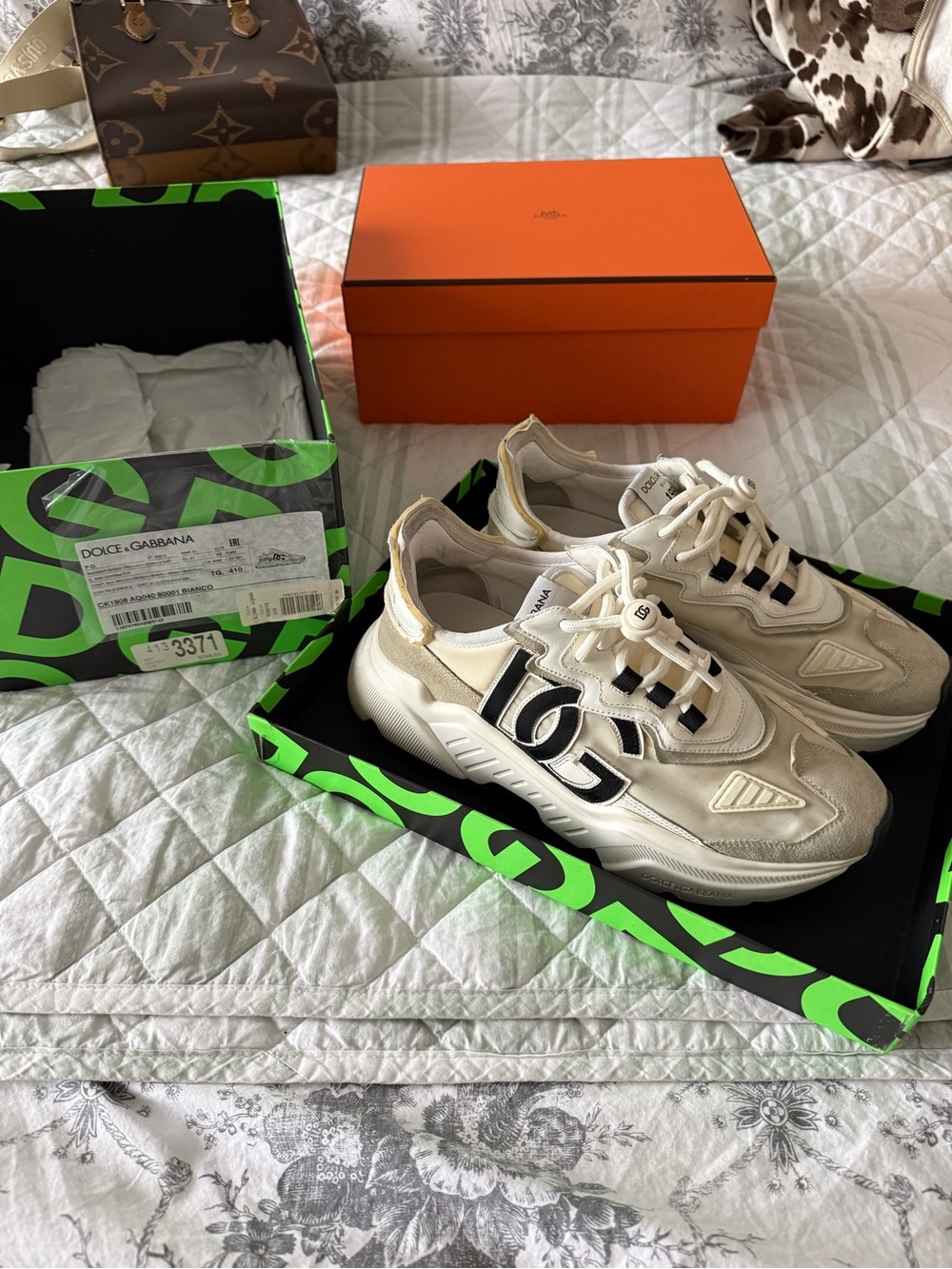 Dolce & Gabbana Cream and Black Logo Chunky Sneakers